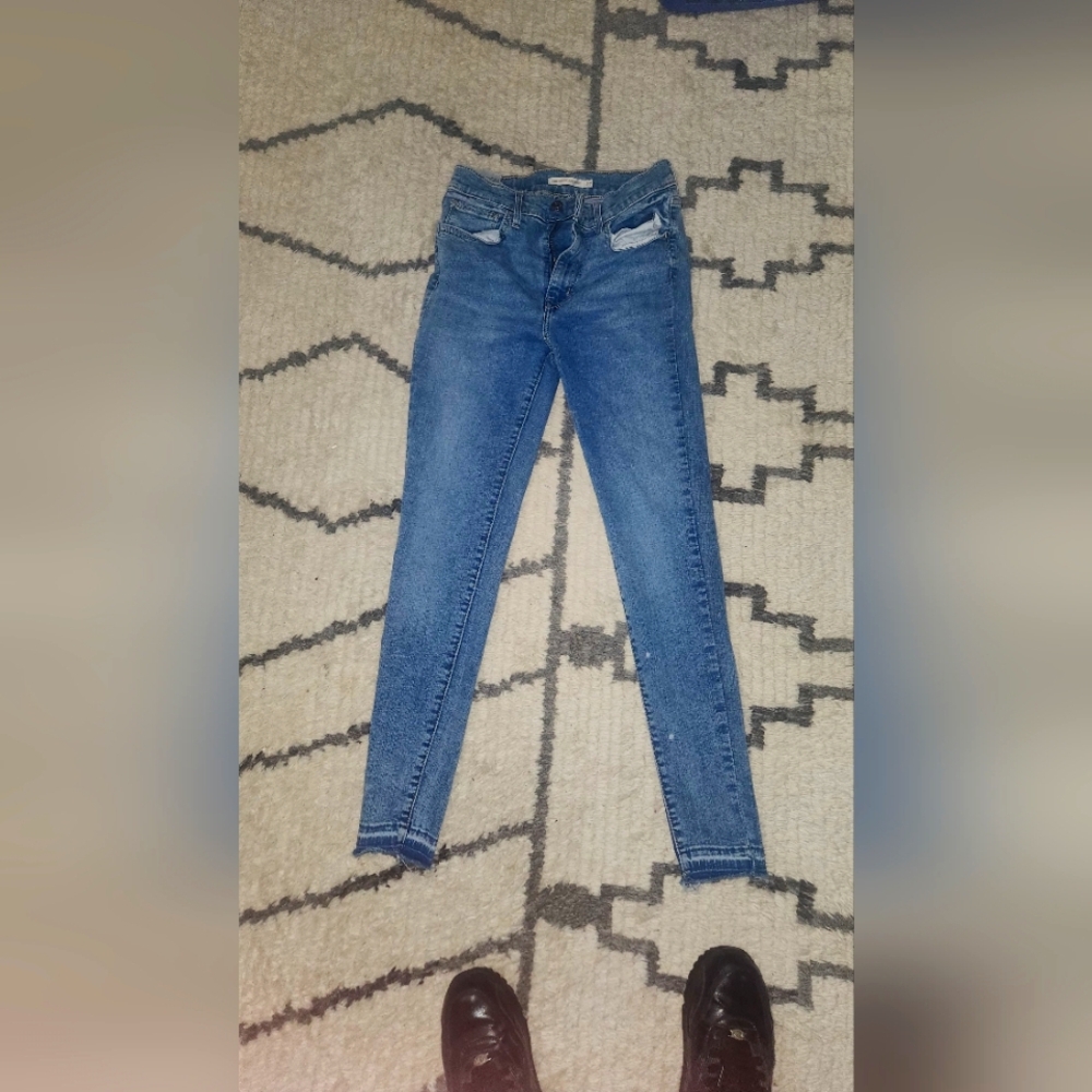 LEVIS Classic Blue Women's Jeans